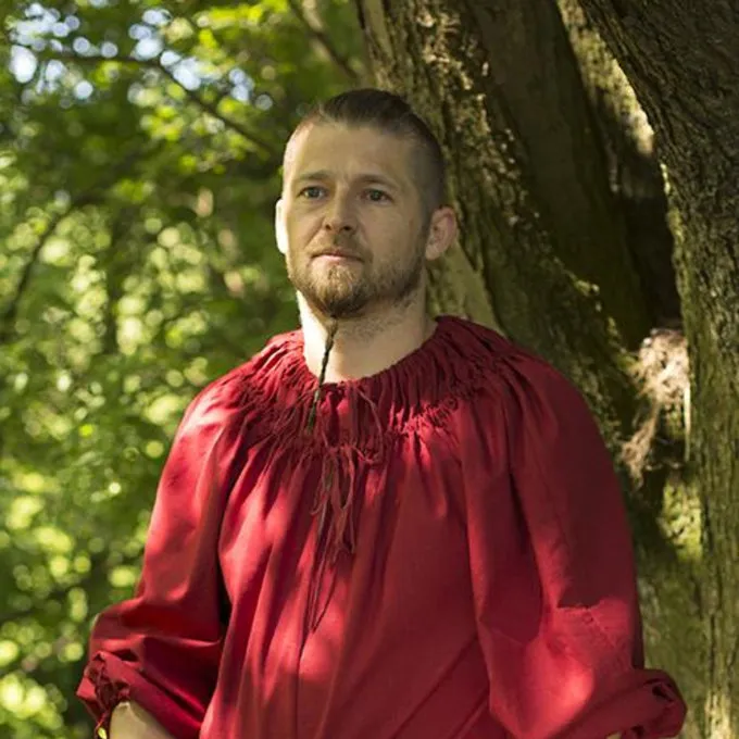 Epic Armoury Chemise Renaissance Cosimo, Rouge 4 Epic Armoury Chemise Renaissance Cosimo, Rouge – Image 4