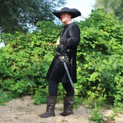 Leonardo Carbone Manteau De Pirate En Velours, Noir 11 Leonardo Carbone Manteau De Pirate En Velours, Noir -Tudor Soldes Magasin manteau de pirate en velours noir 5