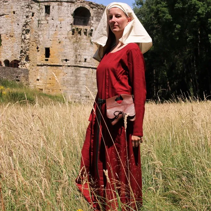 Leonardo Carbone Robe Marie, Rouge 3 Leonardo Carbone Robe Marie, Rouge – Image 3